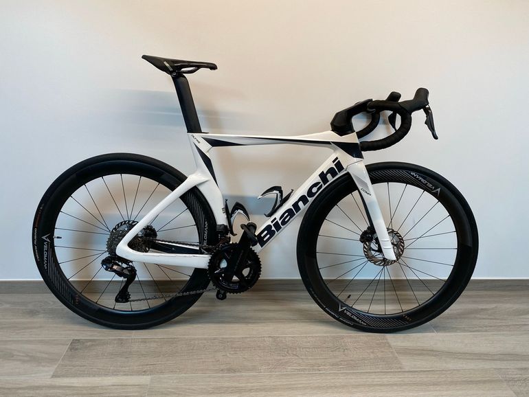 Used Bianchi Oltre Comp Ultegra Di2 2024 2024 Road & Gravel — image 1 of 27