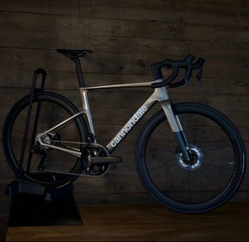 Used Cannondale SuperSix EVO Shimano Ultegra Di2 2025 Road & Gravel, Orange — image 1 of 4