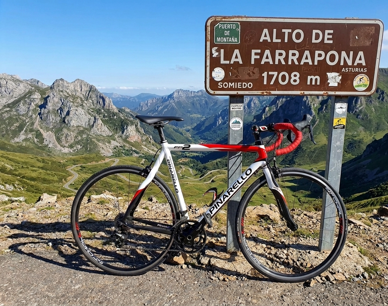 Used Pinarello Pinarello Custom Campagnolo Veloce 2015 Road & Gravel, Weiß — image 3 of 3