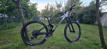 Used Mondraker RAZE 2023 2023 Mountainbike, White, 29 — image 1 of 11