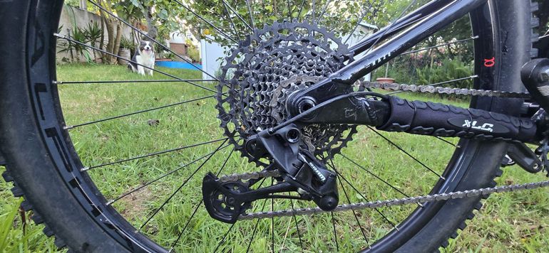 Used Mondraker RAZE 2023 2023 Mountainbike, White, 29 — image 6 of 11