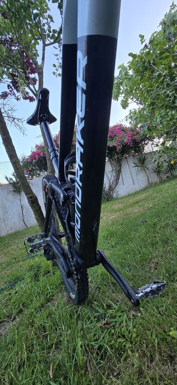 Used Mondraker RAZE 2023 2023 Mountainbike, White, 29 — image 11 of 11