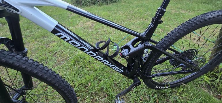Used Mondraker RAZE 2023 2023 Mountainbike, White, 29 — image 9 of 11