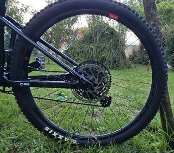 Used Mondraker RAZE 2023 2023 Mountainbike, White, 29 — image 8 of 11