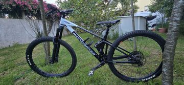 Used Mondraker RAZE 2023 2023 Mountainbike, White, 29 — image 3 of 11