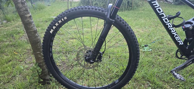 Used Mondraker RAZE 2023 2023 Mountainbike, White, 29 — image 7 of 11