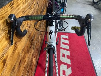 Used Specialized Amira SL4 Expert 2015 2015 Road & Gravel, White — image 5 of 6