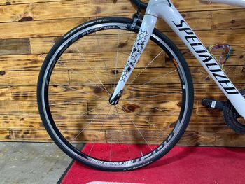 Used Specialized Amira SL4 Expert 2015 2015 Road & Gravel, White — image 4 of 6