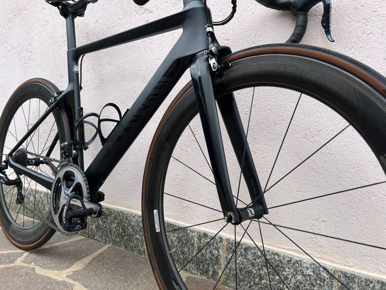 Used Canyon Aeroad CF SL 8.0 Di2 2019 2019 Road & Gravel, Black — image 10 of 14