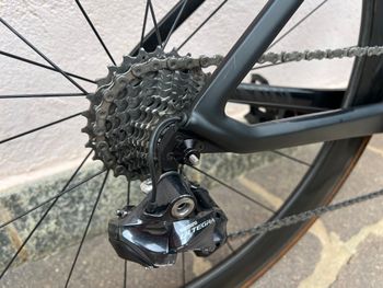 Used Canyon Aeroad CF SL 8.0 Di2 2019 2019 Road & Gravel, Black — image 8 of 14