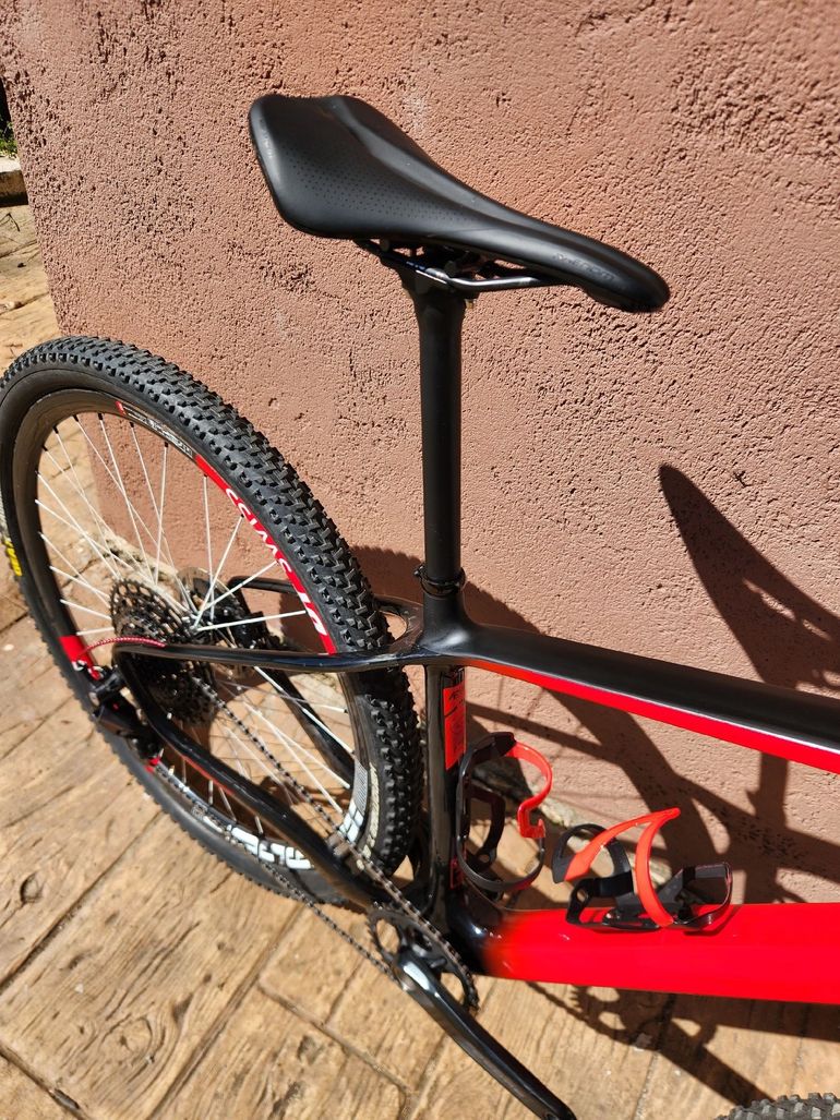 Used Carbon Team GW Panther Carbono 29 2025 Mountainbike, Nero — image 5 of 9