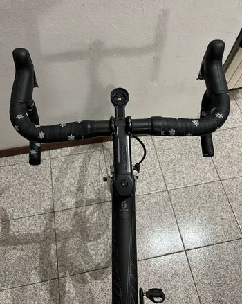 Used Scott Addict SRAM Red eTap 2019 Road & Gravel, Black — image 17 of 20