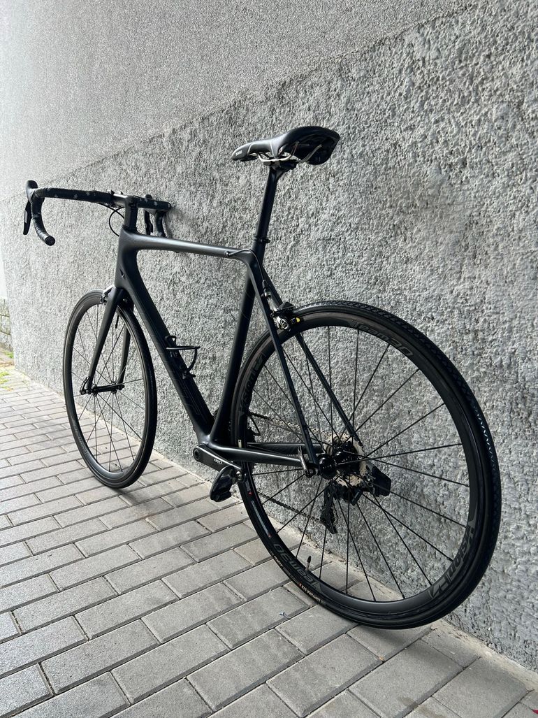Used Scott Addict SRAM Red eTap 2019 Road & Gravel, Black — image 4 of 20