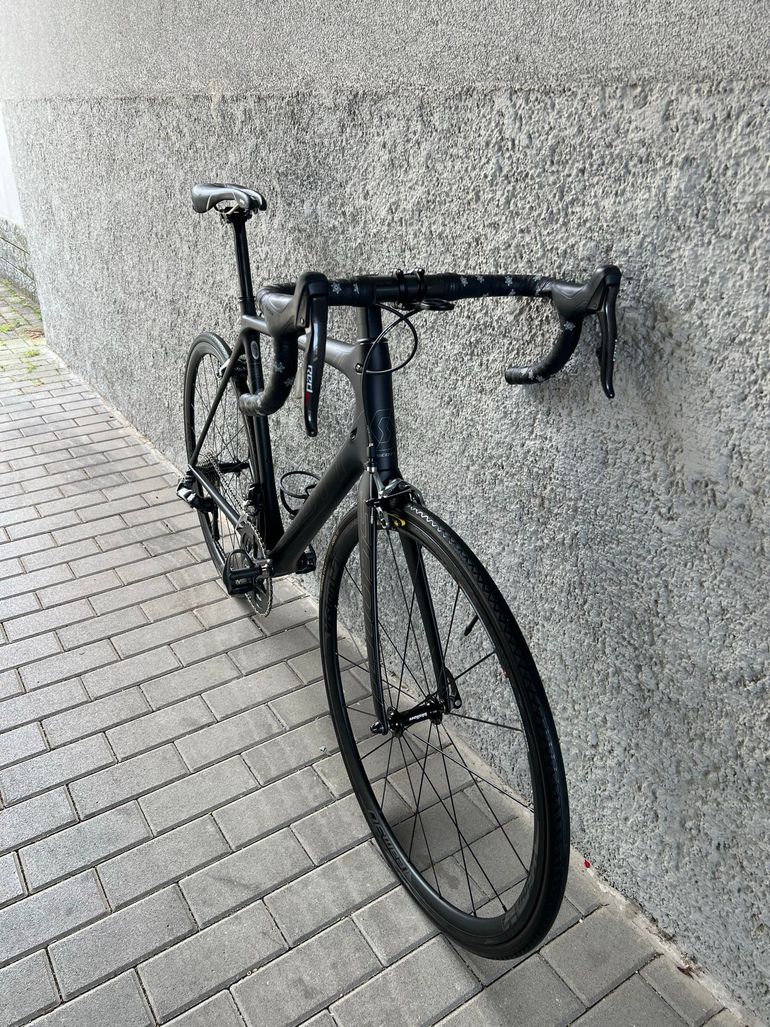 Used Scott Addict SRAM Red eTap 2019 Road & Gravel, Black — image 12 of 20