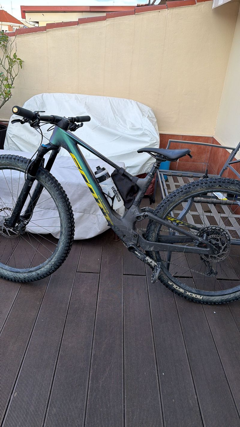 Scott Spark RC Comp 2024 2024 Mountainbike d'occasion — image 1 sur 3