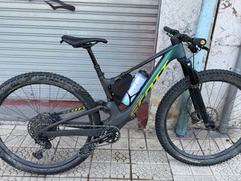 Used Scott Spark RC Comp 2024 2024 Mountainbike, Green — image 3 of 3