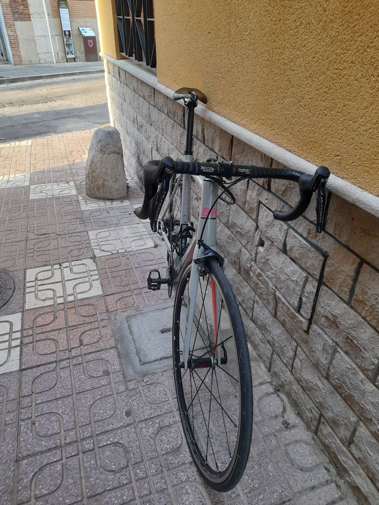Used BH BH Custom Shimano Ultegra Di2 2019 Road & Gravel, White — image 6 of 7