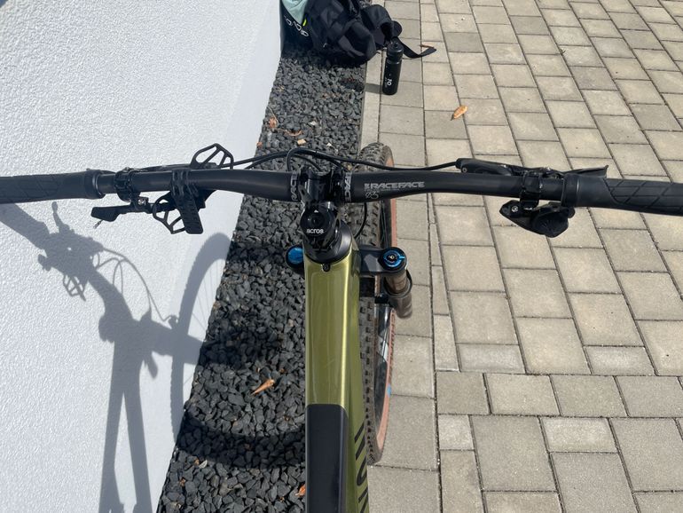 Used Canyon Neuron CF 9 SL 2024 2024 Mountainbike, Green, 27.5, 29 — image 6 of 9