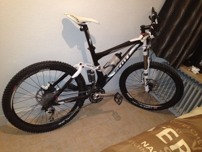 Used Scott Scott Genius 40 2011 2011 Mountainbike, Schwarz — image 1 of 3