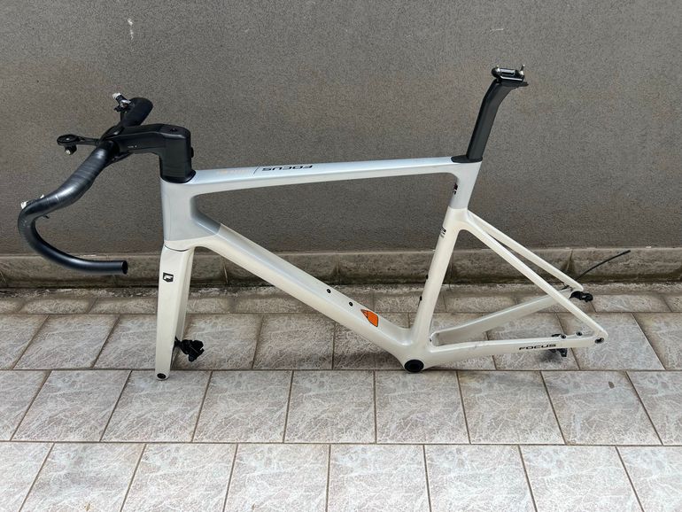 Used Focus Izalco Frameset 2025 Road & Gravel — image 2 of 5