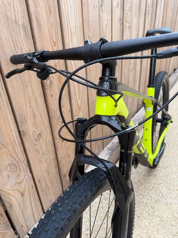 Used Trek Procaliber 9.6 2022 2022 Mountainbike, Black, 29 — image 11 of 12