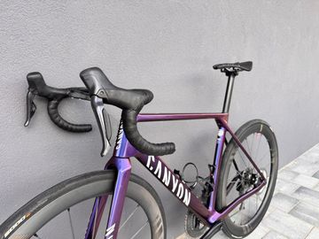 Brugt Canyon Ultimate CFR Di2 Aero 2025 2025 Road & Gravel — billede 9 af 17