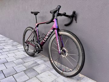 Brugt Canyon Ultimate CFR Di2 Aero 2025 2025 Road & Gravel — billede 1 af 17