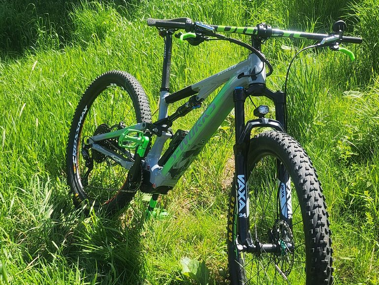 Used Specialized Turbo Levo SL Comp 2020 2020 Mountainbike, Light Gray — image 2 of 5