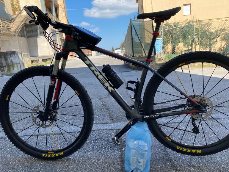 Used Trek Mountain Bike 2016 2016 Mountainbike, Black — image 1 of 9