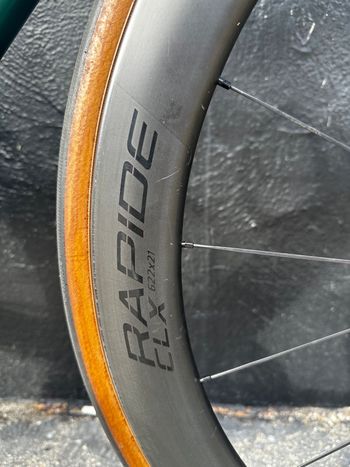 Used Specialized Tarmac SL8 Pro - SRAM Force eTAP AXS 2025 2025 Road & Gravel, Green — image 2 of 12