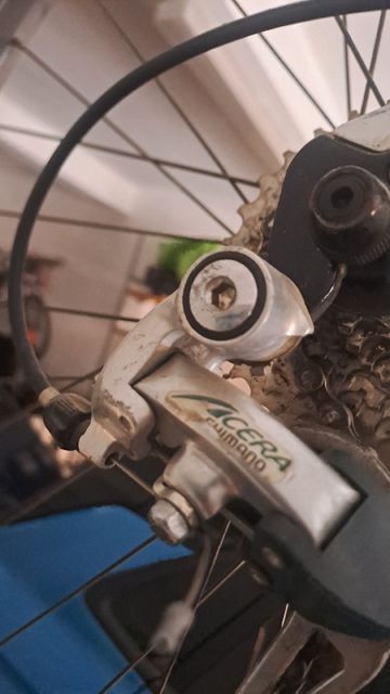 Used Univega Alpina Shimano Acera 2002 Mountainbike, Light Gray, 26 — image 6 of 6