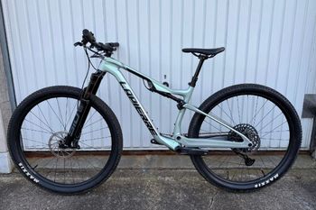 Used Lapierre XRM 6.9 2023 2023 Mountainbike, Light Gray — image 2 of 3