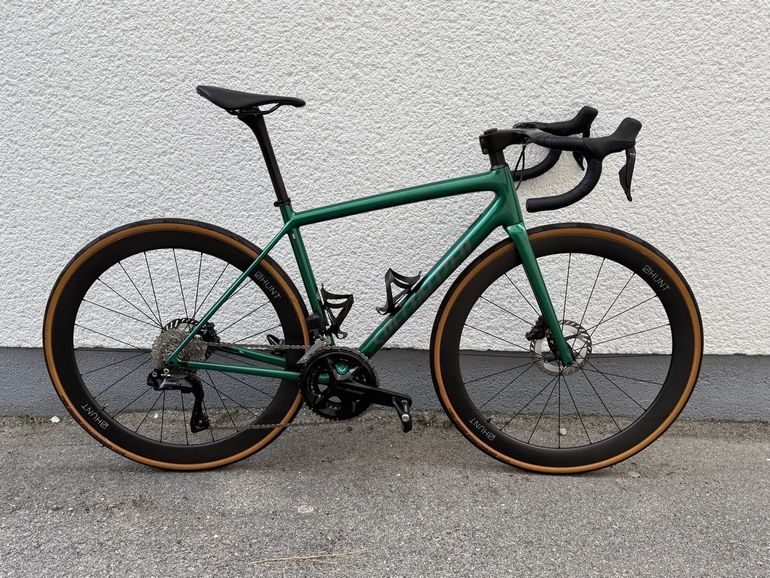 Used Specialized Aethos Comp - Shimano 105 Di2 2024 2024 Road & Gravel, Grün — image 1 of 3