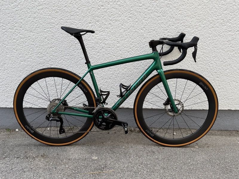 Used Specialized Aethos Comp - Shimano 105 Di2 2024 2024 Road & Gravel