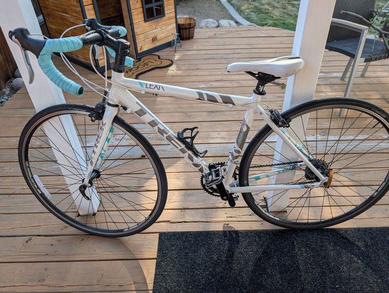 Used Trek Lexa SL Compact 2015 2015 Road & Gravel, White — image 2 of 23