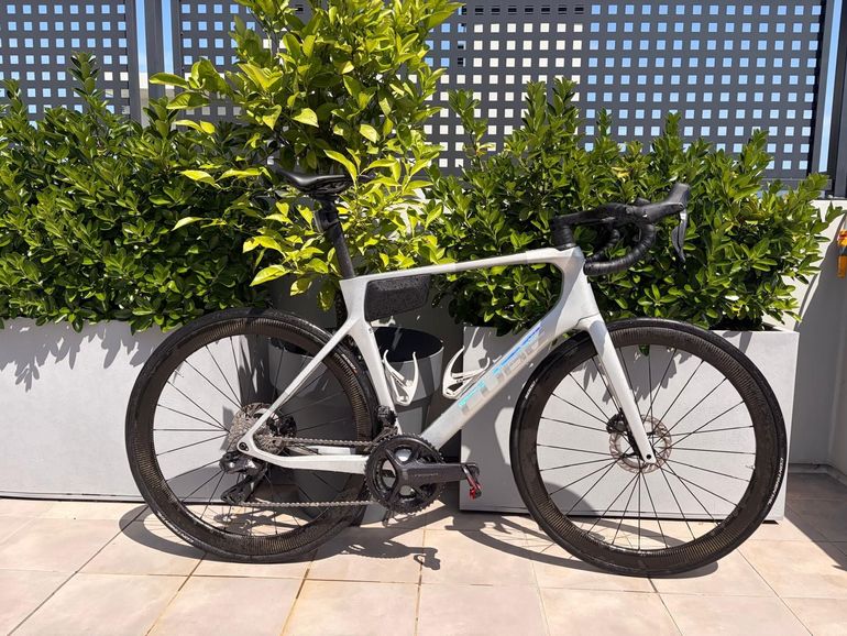 Used CUBE Agree Shimano Ultegra Di2 2024 Road & Gravel, Light Gray — image 1 of 9