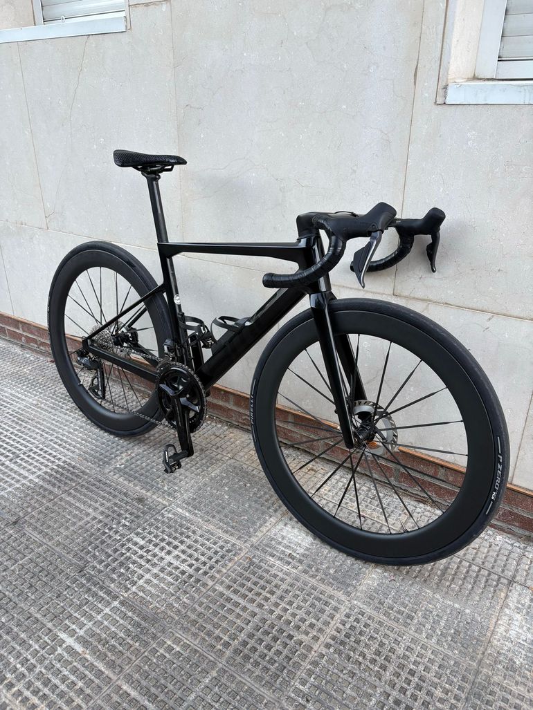 Used BMC Teammachine SLR 01 THREE 2023 2023 Road & Gravel, Black — image 6 of 8