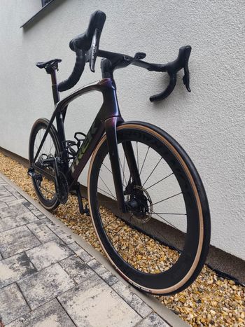 Used Trek Madone SLR 9 AXS Gen 6 2023 2023 Corsa & gravel
