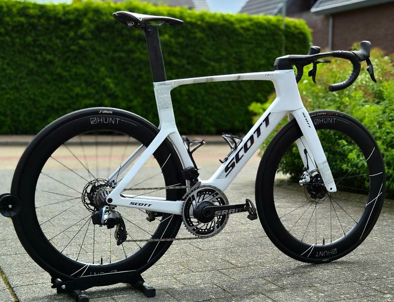 Used Scott Scott Foil RC (2025) - Custom Gloss White - SRAM Red AXS D1 2025 Road & Gravel — image 1 of 25