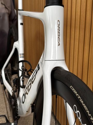 Brugt Orbea ORCA AERO M20iLTD 2025 2025 Road & Gravel — billede 5 af 14