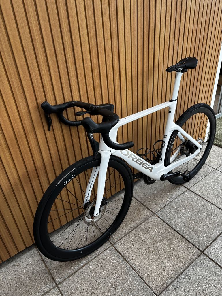 Used Orbea ORCA AERO M20iLTD 2025 2025 Road & Gravel, White — image 4 of 14
