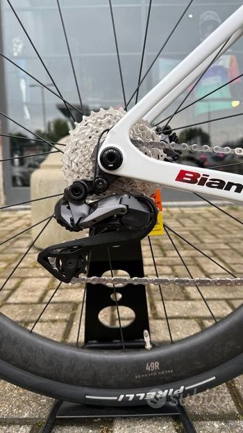 Used Bianchi INFINITO PARIS-ROUBAIX 2026 LIMITED EDITION N°5 2026 Road & Gravel, White — image 12 of 26