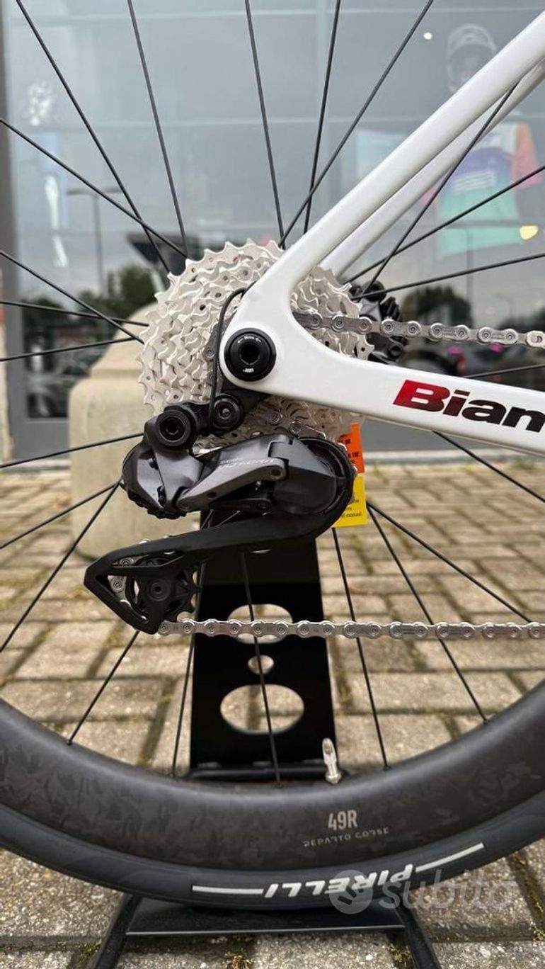 Used Bianchi INFINITO PARIS-ROUBAIX 2026 LIMITED EDITION N°5 2026 Road & Gravel, White — image 12 of 26