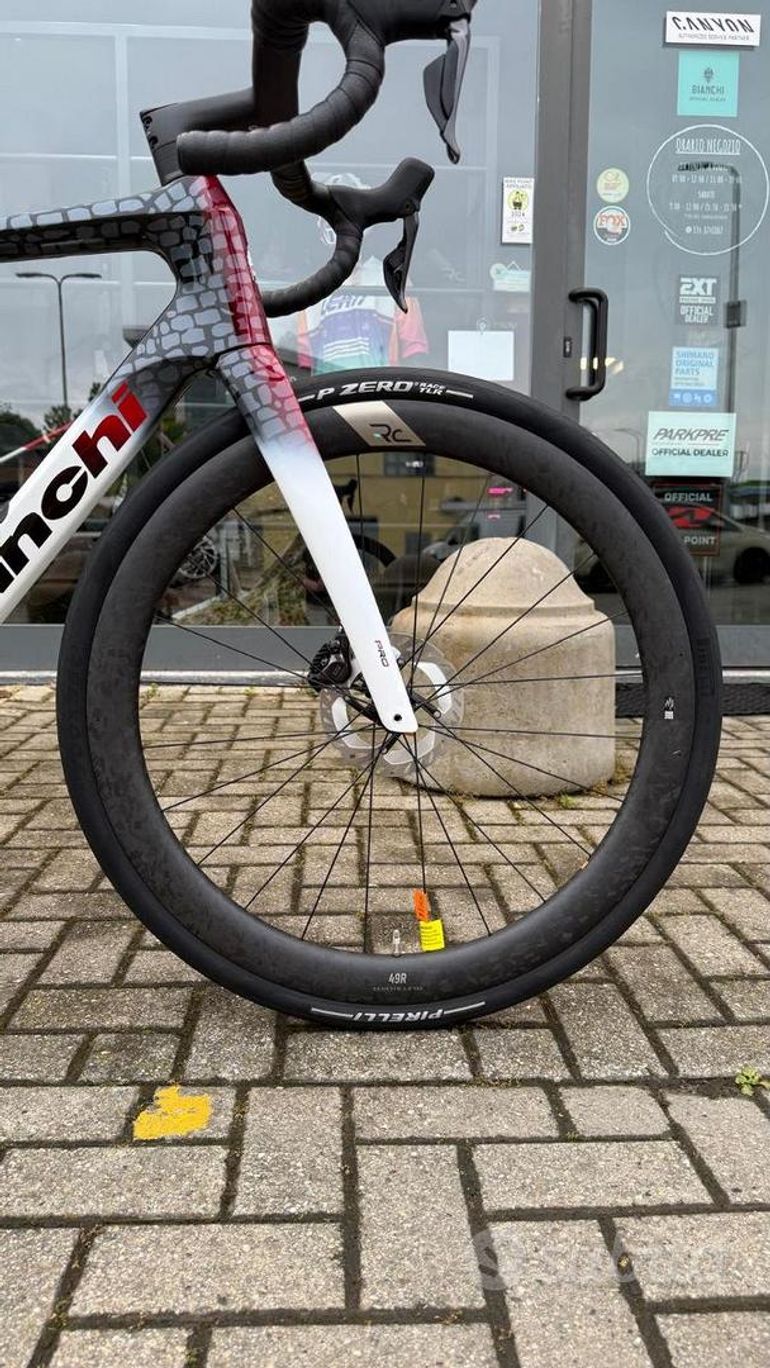Used Bianchi INFINITO PARIS-ROUBAIX 2026 LIMITED EDITION N°5 2026 Road & Gravel, White — image 8 of 26