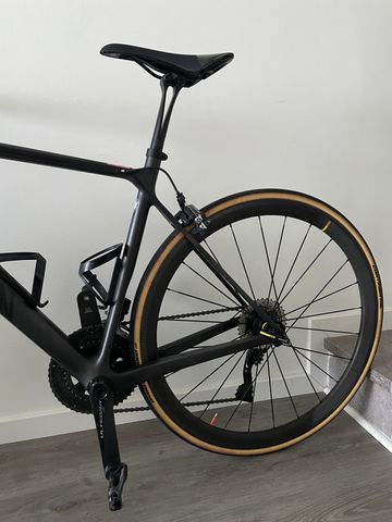 Brugt Canyon Endurace CF 8.0 Di2 2019 2019 Road & Gravel — billede 23 af 26