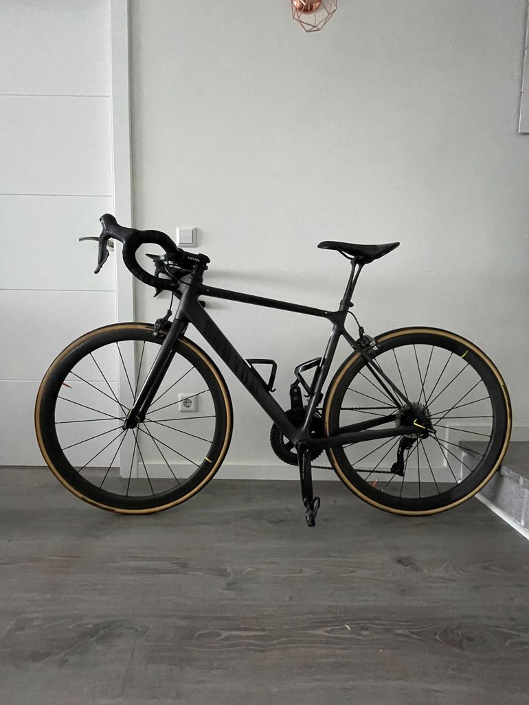 Used Canyon Endurace CF 8.0 Di2 2019 2019 Road & Gravel, Black — image 1 of 26