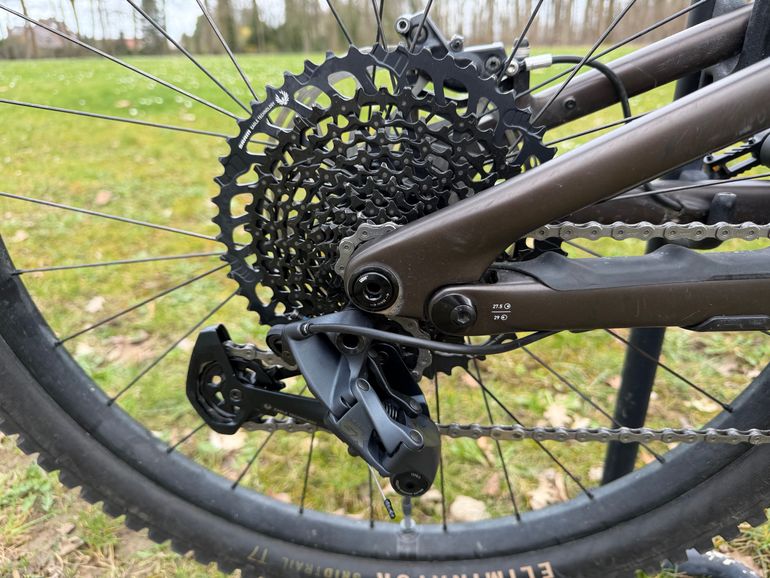 Used Specialized Levo SL 2 Comp Carbon 2023 2024 Mountainbike, Black — image 2 of 8