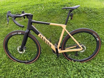 Used Canyon Grail CF SLX 8 Di2 2024 2024 Road & Gravel — image 2 of 18
