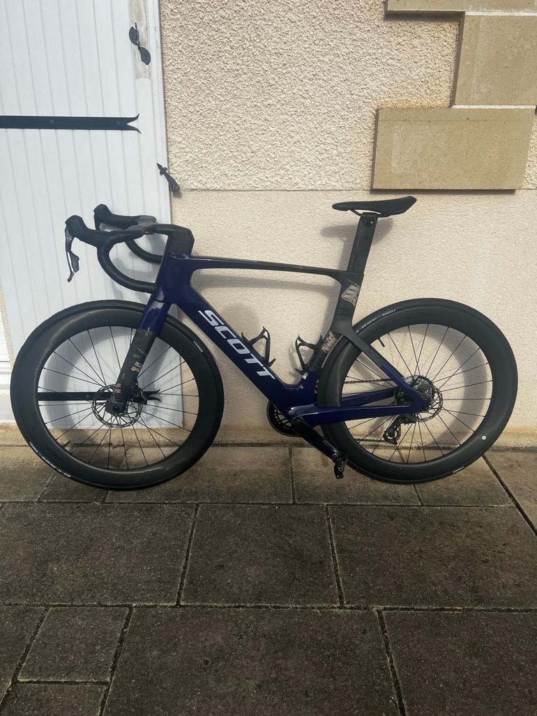 Used Scott Foil RC Team 2026 2026 Road & Gravel, Blau — image 2 of 5