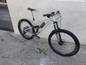 Used RAAW Jibb Shimano Deore 2023 Mountainbike, Grigio chiaro — image 2 of 4